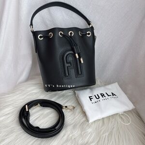 NWT Furla Clio Bucket Bag Mini Leather Crossbody Top Handle Nero Black